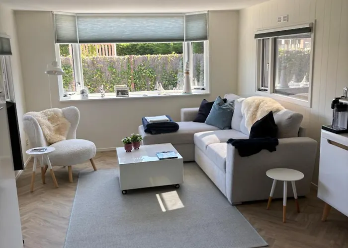 Thuizinouddorp Chalet Oester No 29 & Chalet Parel No 30